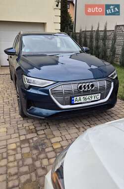 Внедорожник / Кроссовер Audi e-tron 2019 в 