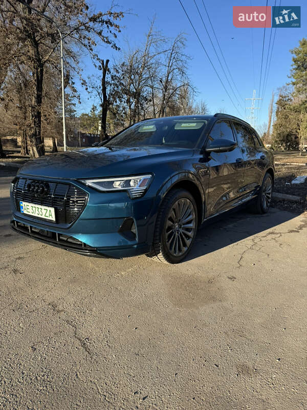 Внедорожник / Кроссовер Audi e-tron 2019 в Кривом Роге