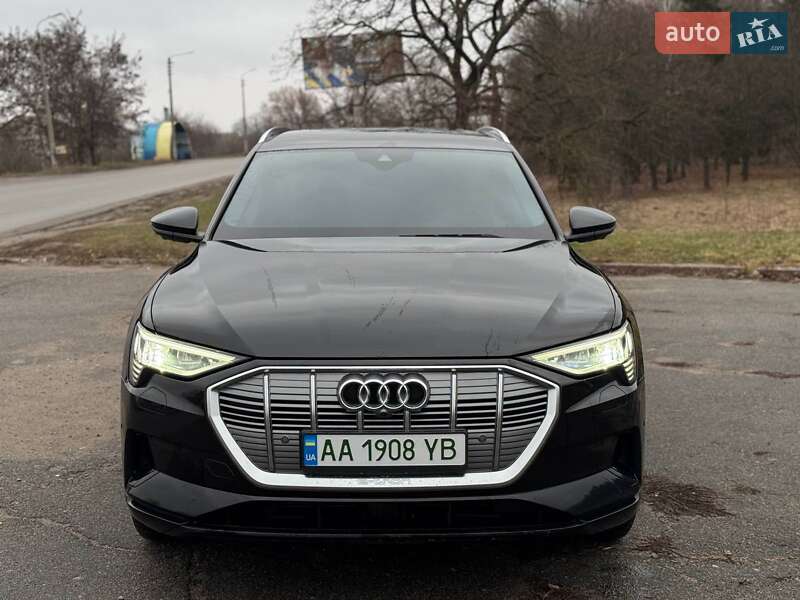 Позашляховик / Кросовер Audi e-tron 2019 в Києві