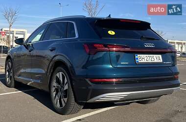 Внедорожник / Кроссовер Audi e-tron 2019 в 