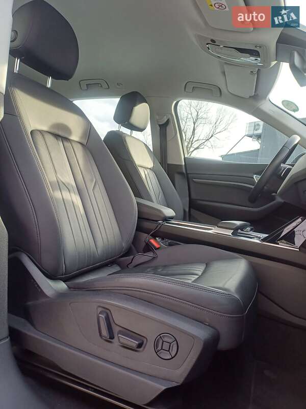 Внедорожник / Кроссовер Audi e-tron 2019 в Львове