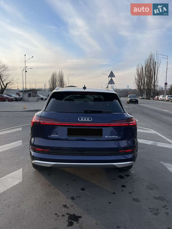 Внедорожник / Кроссовер Audi e-tron 2020 в Киеве фото 6 Внедорожник / Кроссовер Audi e-tron 2020 в Киеве