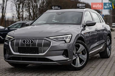 Внедорожник / Кроссовер Audi e-tron 2020 в 