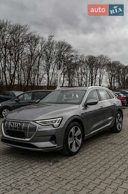 Внедорожник / Кроссовер Audi e-tron 2020 в 