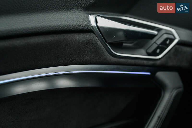 Внедорожник / Кроссовер Audi e-tron 2020 в Львове фото 44 Внедорожник / Кроссовер Audi e-tron 2020 в Львове
