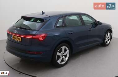 Внедорожник / Кроссовер Audi e-tron 2020 в 