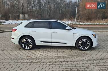 Позашляховик / Кросовер Audi e-tron 2022 в Львові