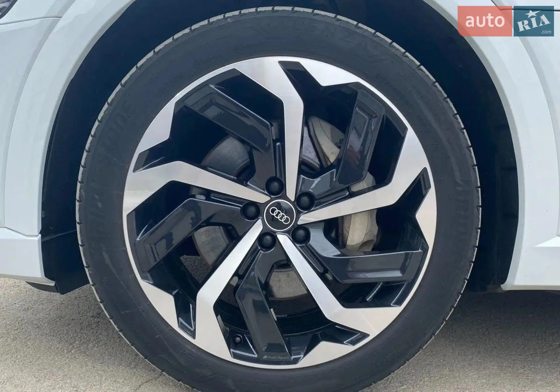 2019 Audi e-tron - мініатюра 8