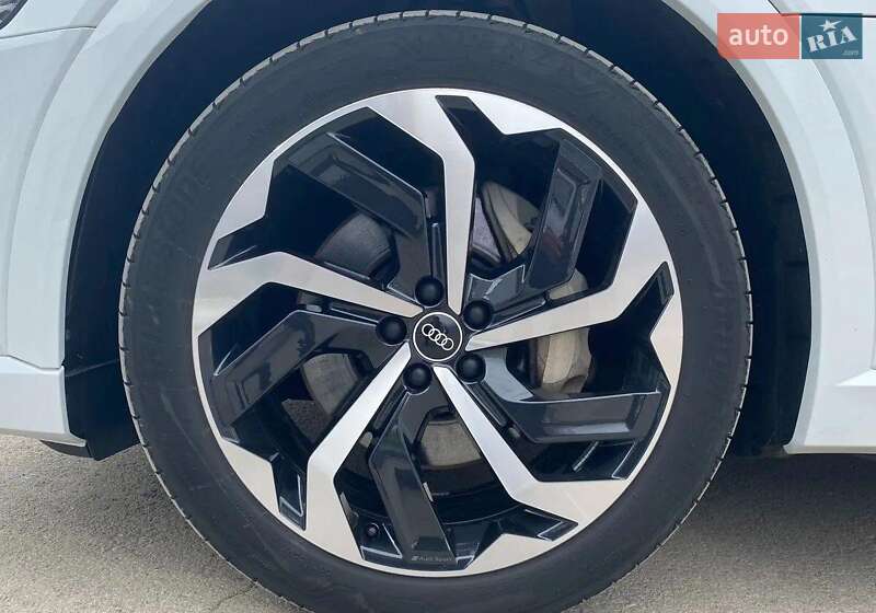 Внедорожник / Кроссовер Audi e-tron 2019 в Одессе
