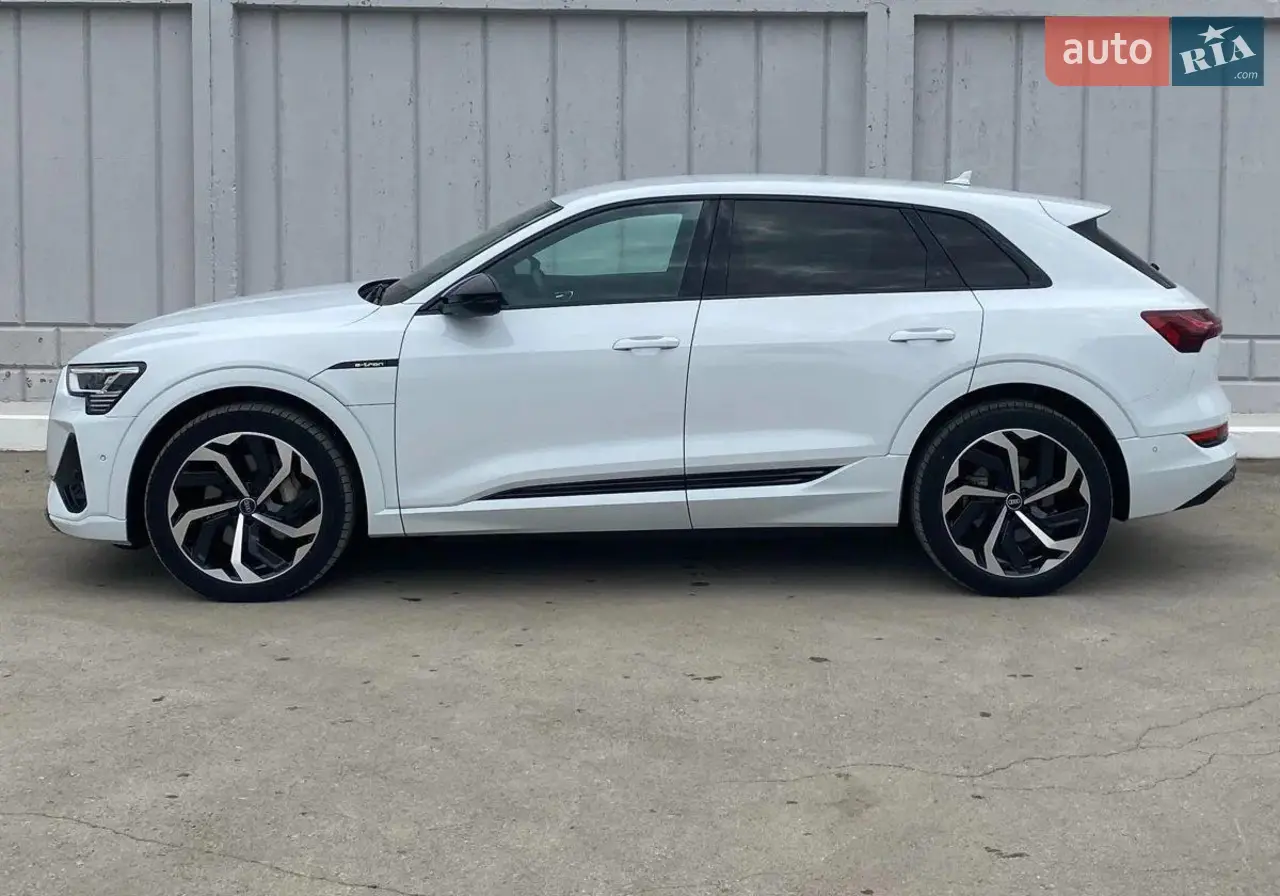 2020 Audi e-tron - мініатюра 13