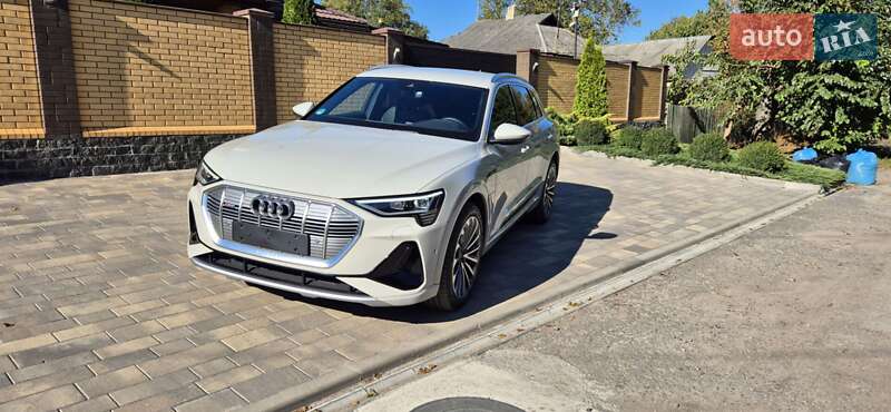 Внедорожник / Кроссовер Audi e-tron 2022 в Черкассах