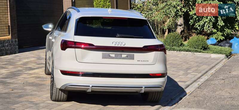 Внедорожник / Кроссовер Audi e-tron 2022 в Черкассах