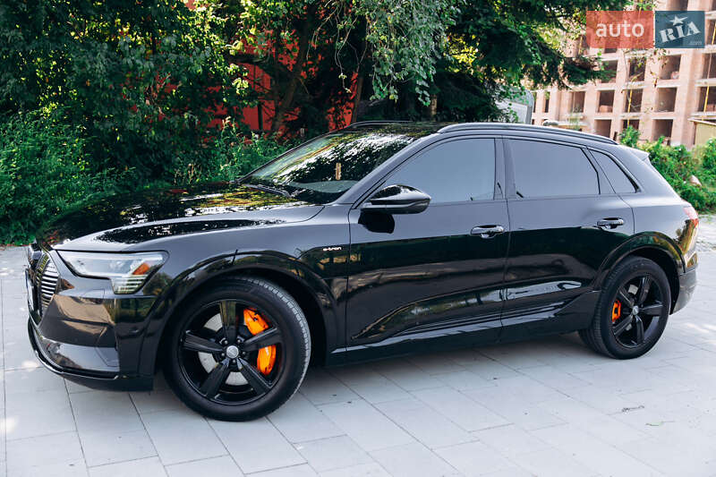 Audi e-tron 2019