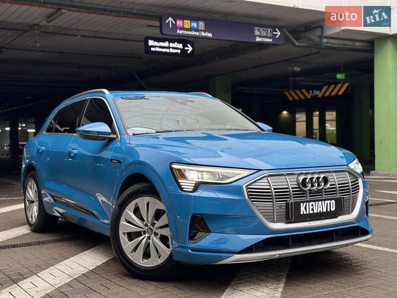 Позашляховик / Кросовер Audi e-tron 2019 в Києві