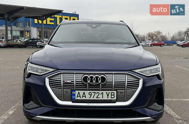 Внедорожник / Кроссовер Audi e-tron 2020 в 