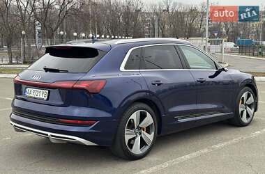 Внедорожник / Кроссовер Audi e-tron 2020 в 