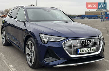Внедорожник / Кроссовер Audi e-tron 2020 в 