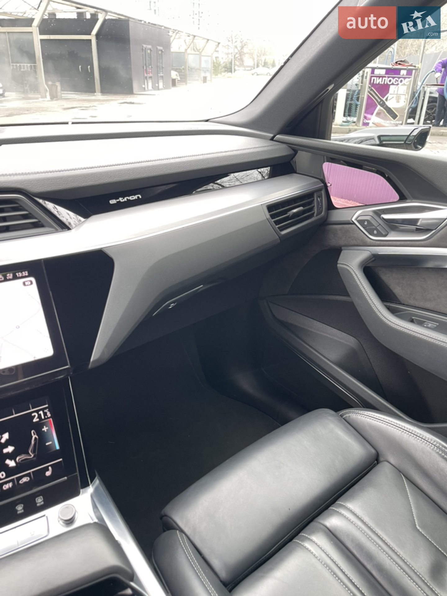 2019 Audi e-tron - мініатюра 23