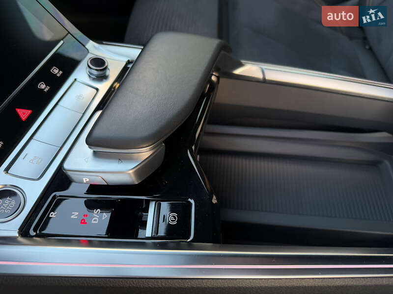 Внедорожник / Кроссовер Audi e-tron 2022 в Ровно