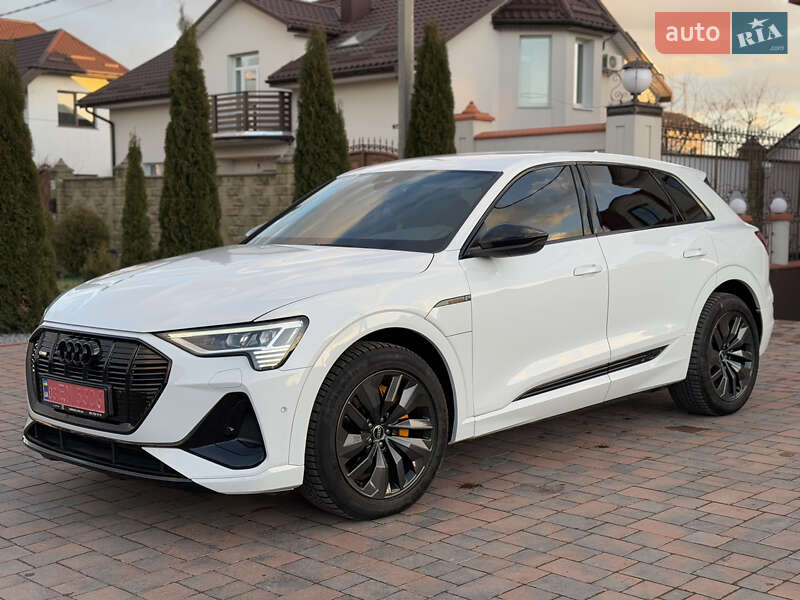 Внедорожник / Кроссовер Audi e-tron 2022 в Ровно