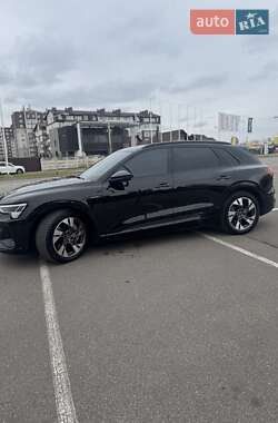 Внедорожник / Кроссовер Audi e-tron 2021 в Киеве