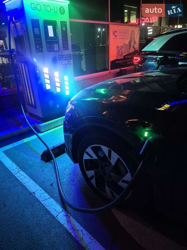 Внедорожник / Кроссовер Audi e-tron 2020 в Киеве