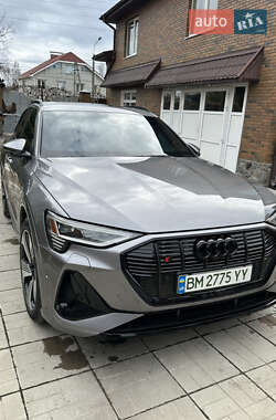 Позашляховик / Кросовер Audi e-tron 2021 в Києві