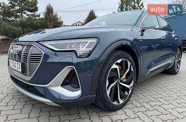 Внедорожник / Кроссовер Audi e-tron 2020 в 
