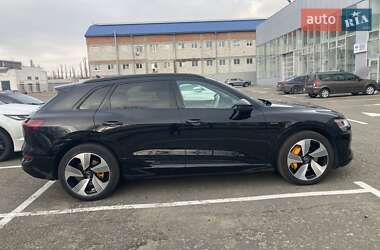 Внедорожник / Кроссовер Audi e-tron 2021 в 