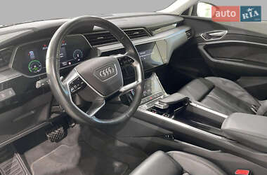 Внедорожник / Кроссовер Audi e-tron 2020 в 