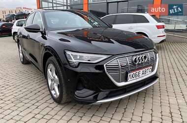 Позашляховик / Кросовер Audi e-tron 2021 в 