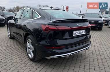 Позашляховик / Кросовер Audi e-tron 2021 в 