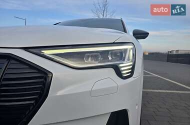 Внедорожник / Кроссовер Audi e-tron 2020 в 