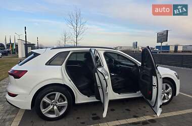 Внедорожник / Кроссовер Audi e-tron 2020 в 