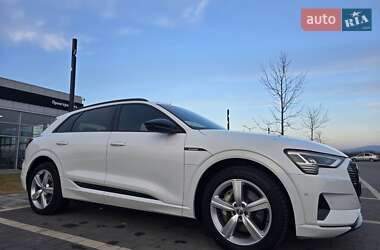 Внедорожник / Кроссовер Audi e-tron 2020 в 