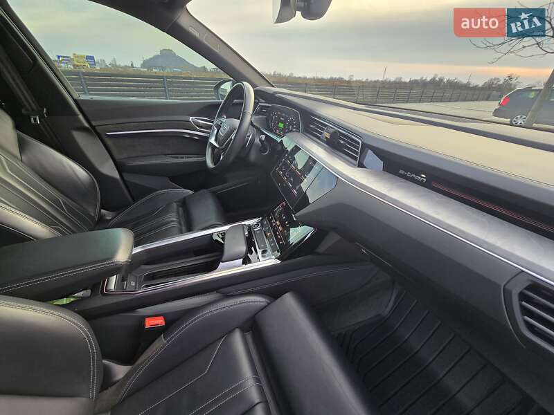 Внедорожник / Кроссовер Audi e-tron 2020 в Мукачево