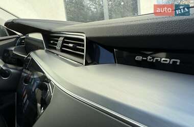 Внедорожник / Кроссовер Audi e-tron 2019 в 
