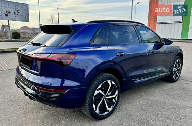 Внедорожник / Кроссовер Audi e-tron 2022 в 