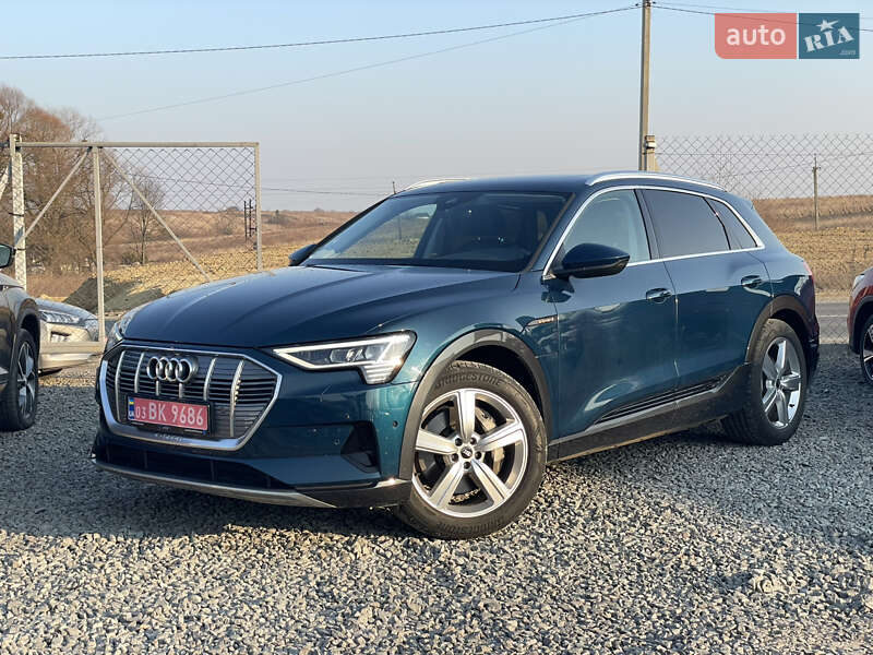 Позашляховик / Кросовер Audi e-tron 2021 в Львові