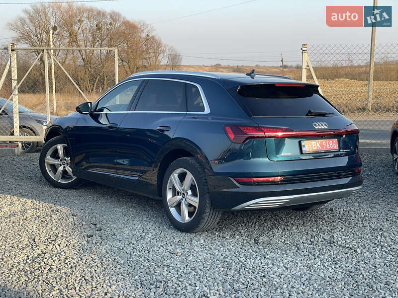 Позашляховик / Кросовер Audi e-tron 2021 в Львові
