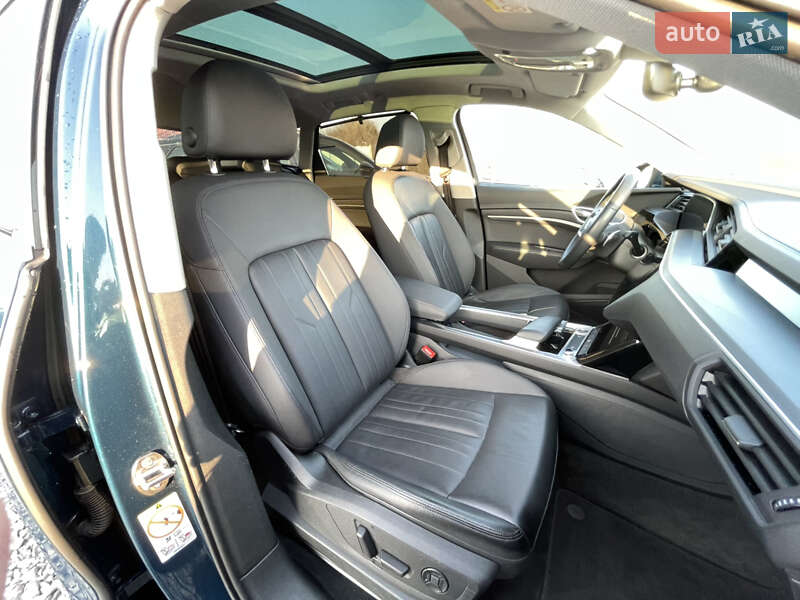 Позашляховик / Кросовер Audi e-tron 2021 в Львові