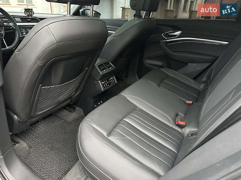 Внедорожник / Кроссовер Audi e-tron 2022 в Коломые