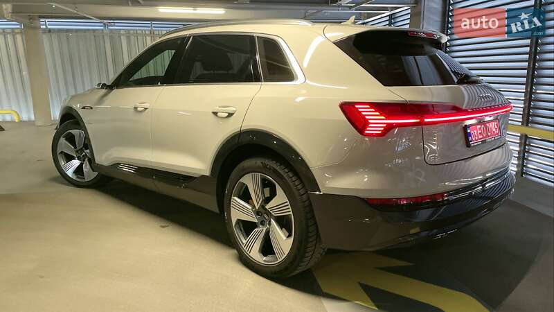 Внедорожник / Кроссовер Audi e-tron 2020 в Виннице фото 9 Внедорожник / Кроссовер Audi e-tron 2020 в Виннице