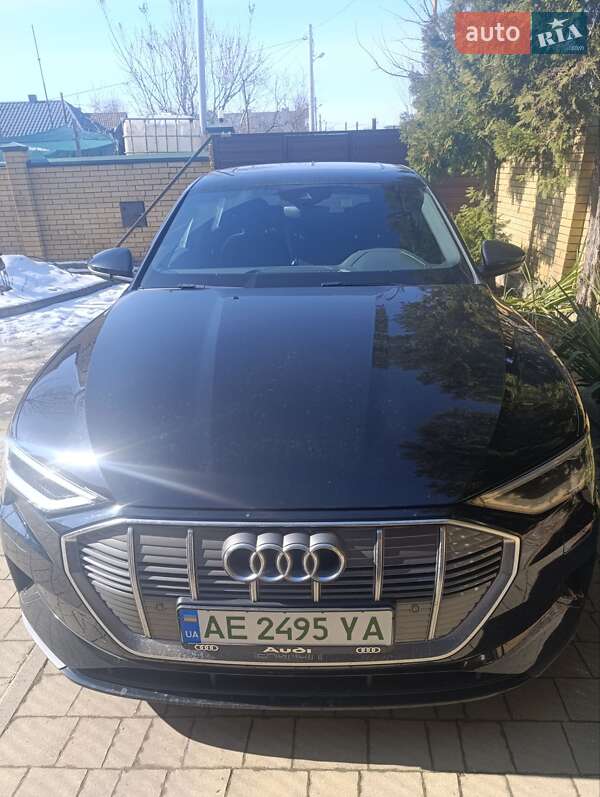 Внедорожник / Кроссовер Audi e-tron 2019 в Павлограде