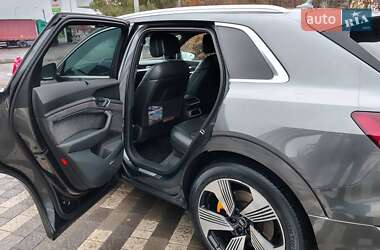 Внедорожник / Кроссовер Audi e-tron 2019 в 