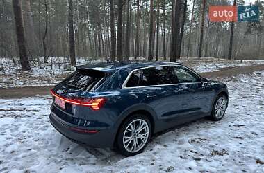 Позашляховик / Кросовер Audi e-tron 2022 в Києві