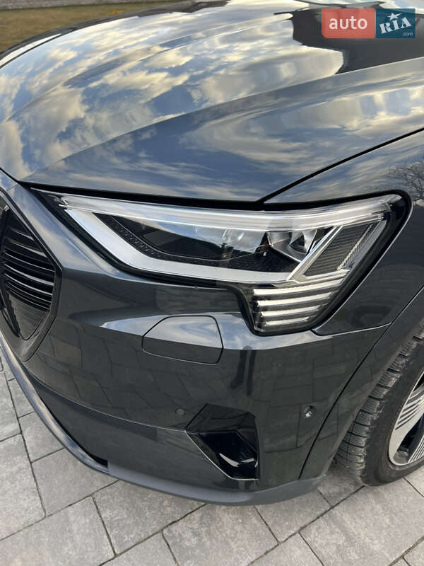 Внедорожник / Кроссовер Audi e-tron 2021 в Буковеле