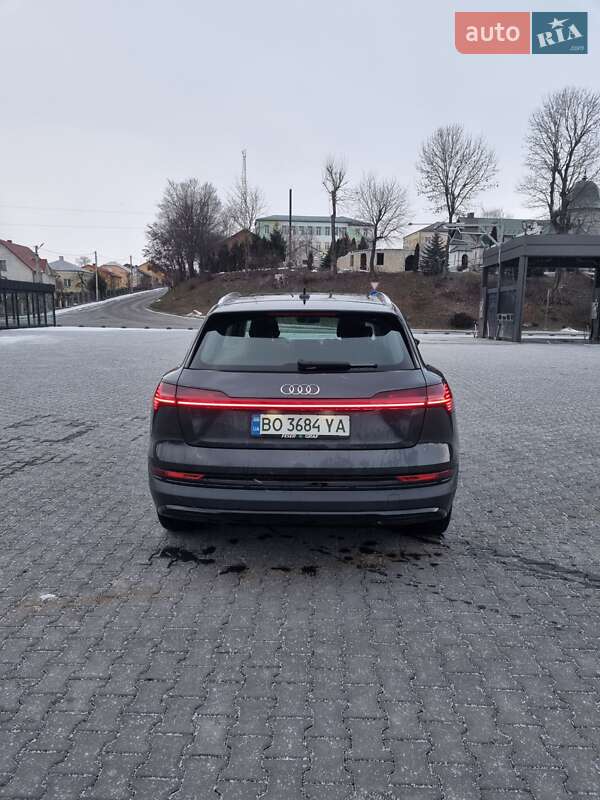 Внедорожник / Кроссовер Audi e-tron 2019 в Тернополе