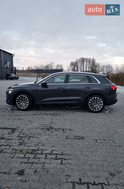 Внедорожник / Кроссовер Audi e-tron 2019 в 