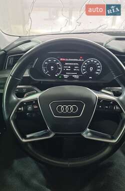 Внедорожник / Кроссовер Audi e-tron 2019 в 